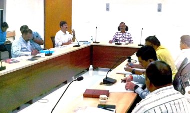 आबकारी आयुक्त ने विधानसभा निर्वाचन की तैयारियां के लिए ली विभाग की बैठक