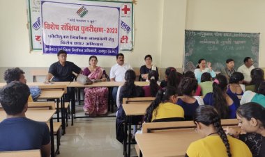 शहीद नंद कुमार पटेल शासकीय महाविद्यालय, बीरगांव में युवा मतदाताओं को मतदान के लिए किया गया प्रेरित