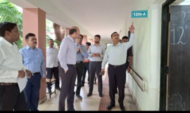 डाॅ. अलंग ने कलेक्टर संग किया रायपुर शहर के मतदान केंद्रों का निरीक्षण