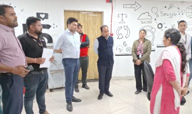 कलेक्टर डॉ गौरव कुमार सिंह ने किया बीपीओ कॉल सेंटर का निरीक्षण   प्रशिक्षण के लिए नए कोर्स शुरू करने और दूरस्थ के बच्चों को अवसर प्रदान करने दिए निर्देश