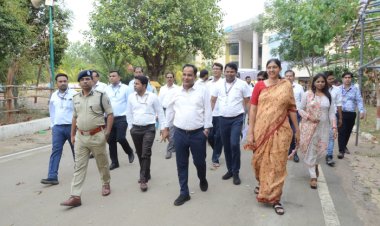 मुख्य निर्वाचन पदाधिकारी श्रीमती रीना बाबा साहेब कंगाले ने रायपुर जिले के मतगणना की तैयारियों का लिया जायजा, मतगणना कक्ष का किया निरीक्षण