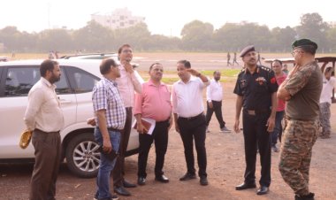 कलेक्टर डाॅ. गौरव सिंह ने नो योर आर्मी प्रदर्शनी की तैयारियों का लिया जायजा