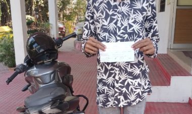 कलेक्टर ने तेज आवाज बाइक दौड़ा रहे युवक को रोका, 5 हजार का जुर्माना