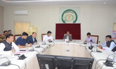 कलेक्टर ने ली समय-सीमा की बैठक, ई-ऑफिस के तहत ऑनलाइन फाइल निराकरण के निर्देश