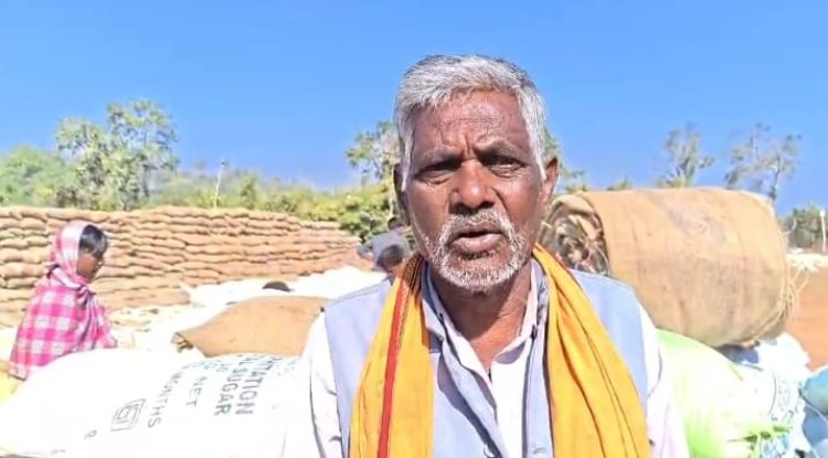 शासन की किसान हितैषी योजनाओं से समृद्ध हो रहे किसान  धान उपार्जन केंद्रों की व्यवस्थाओं से धान बेचने में हो रही सहूलियत