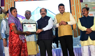 विद्युत विभाग का रजत जयंती महोत्सव, उपभोक्ताओं का किया गया सम्मान