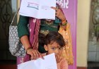 जनसमस्या निवारण शिविर में 5 मिनट में बना माँ-बेटी का आयुष्मान कार्ड