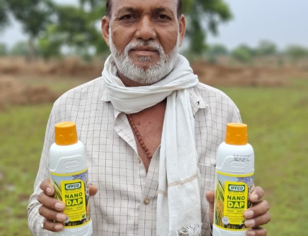 नैनो उर्वरक बना किसानों का भरोसा, अभनपुर के किसान शेषनारायण को मिल रहा बेहतर उत्पादन
