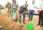 वीबी जीरामजी अधिनियम लागू   कलेक्टर ने की श्रमिकों से मुलाकात, दी शुभकामनाएं