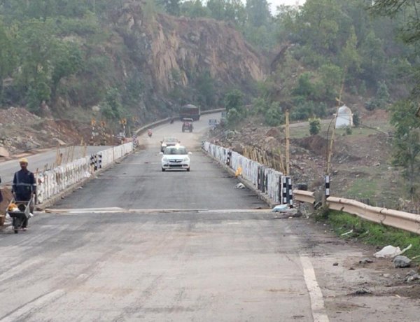 बड़ी राहत : आवाजाही के लिए खुला तान नदी ब्रिज  रिकॉर्ड समय में पूरा किया गया मरम्मत कार्य