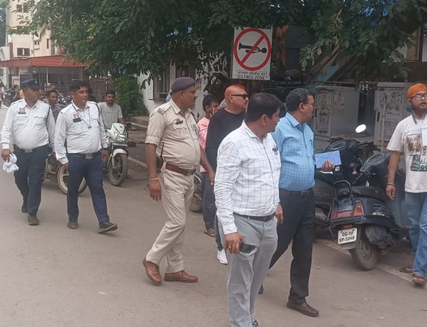 हाईकोर्ट के निर्देशों के अनुरूप सिम्स के आसपास यातायात एवं पार्किंग व्यवस्था सुदृढ़ करने संयुक्त बैठक आयोजित