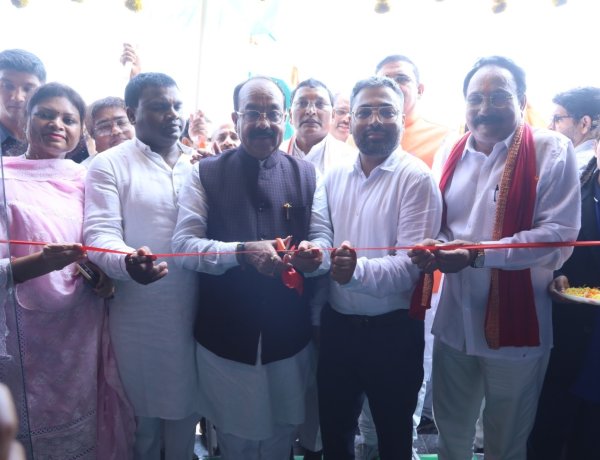 उप मुख्यमंत्री श्री अरुण साव ने बहुउद्देशीय मिनी स्टेडियम और इनडोर हॉल का किया लोकार्पण