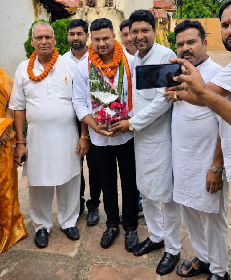 बिलासपुर आगमन पर युवा कांग्रेस प्रदेश अध्यक्ष पद के प्रत्याशी सत्येंद्र कुमार चेलक का