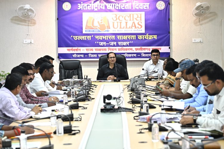 सेवा संकल्प अभियान की तैयारियों को लेकर कलेक्टर ने की गहन समीक्षा